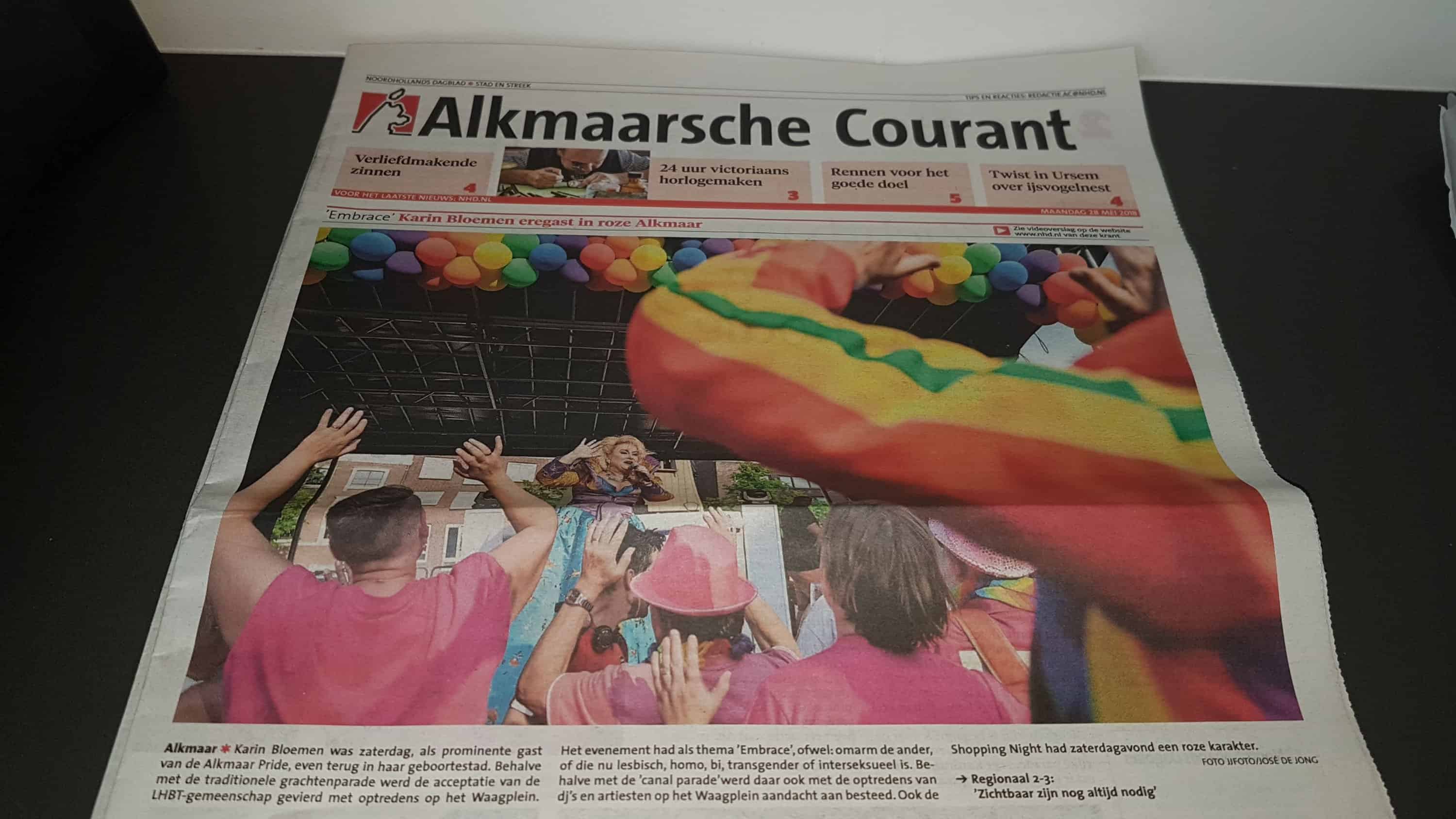 img 20180528 wa00052123260594 - enorme ballonboog Alkmaar podium bij Alkmaar Pride 2018