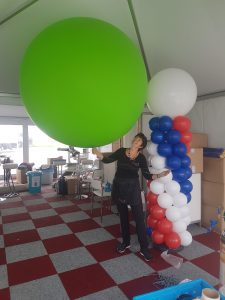 enorm grote helium ballon e1539326243477 225x300 - Opvallende ballonnen tijdens beurs