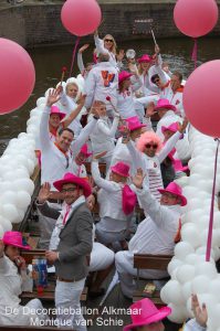 VVDbootjuichendopGaypride2013AlkmaarvanDeDecoratieballon 199x300 - Alkmaar Pride met ballondecoraties De Decoratieballon
